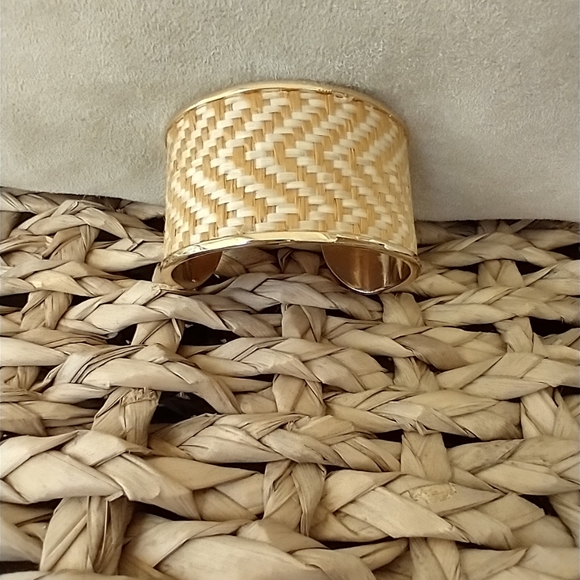 Split Bangle Cuff Bracelet  Weaved Design - Picture 2 of 9